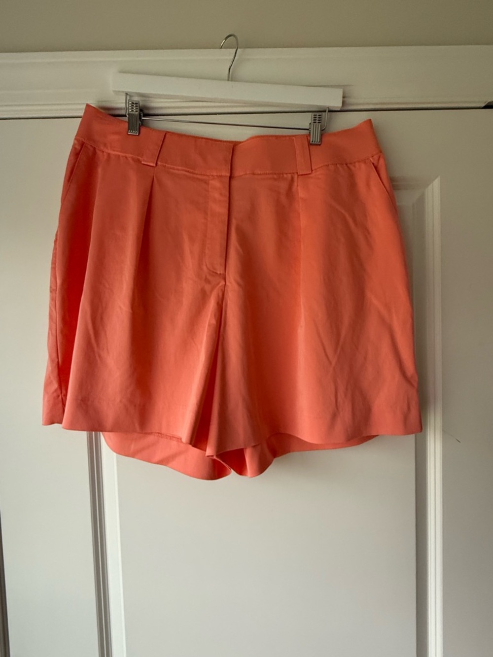 NWOT Lane Bryant Women's Dress Shorts, Coral, Size 18